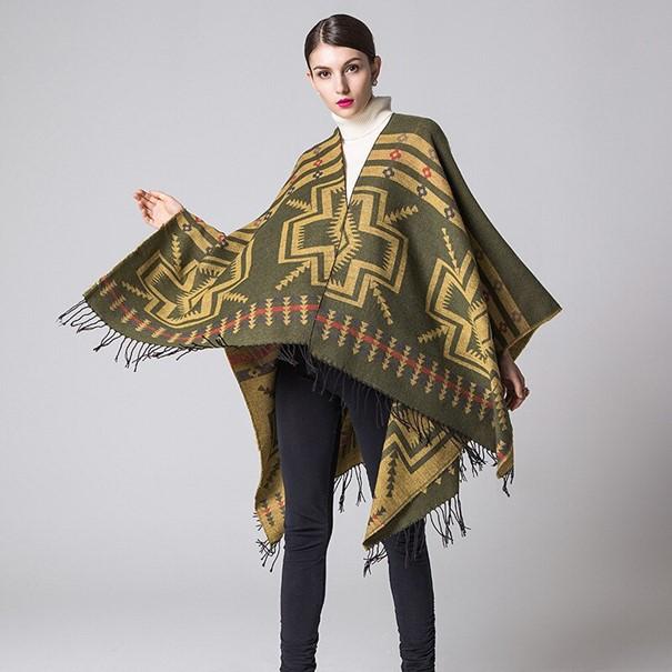 Poncho bohemio