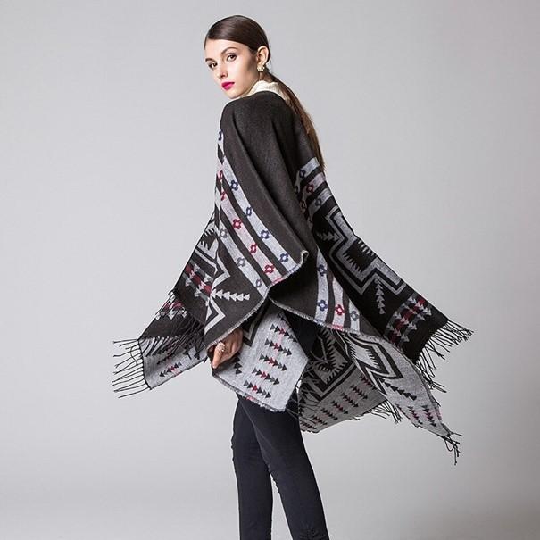 Poncho bohemio