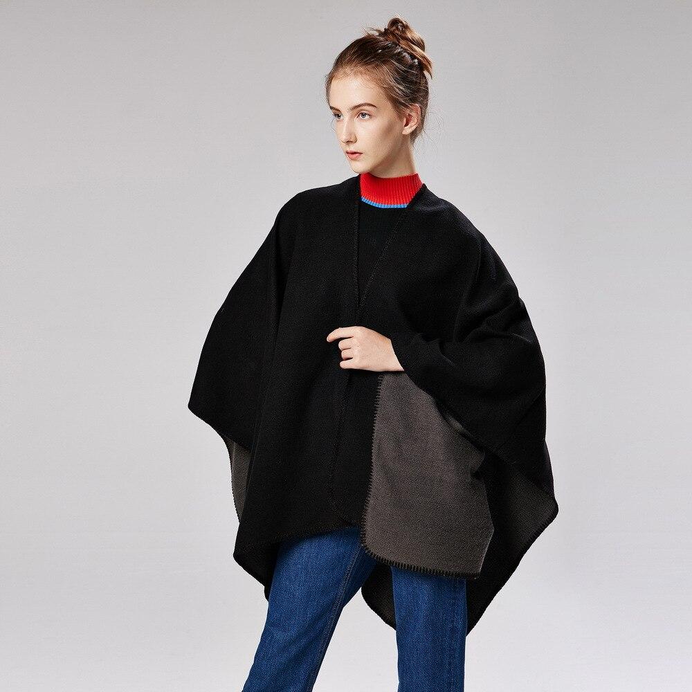 Poncho negro para mujer